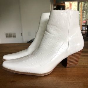 Coconuts by Matisse white booties
